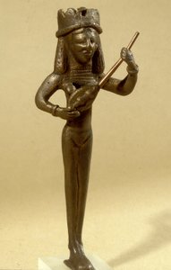 公元前7至6世纪Beit Shean出土的女性琵琶演奏家的小雕像（青铜）
